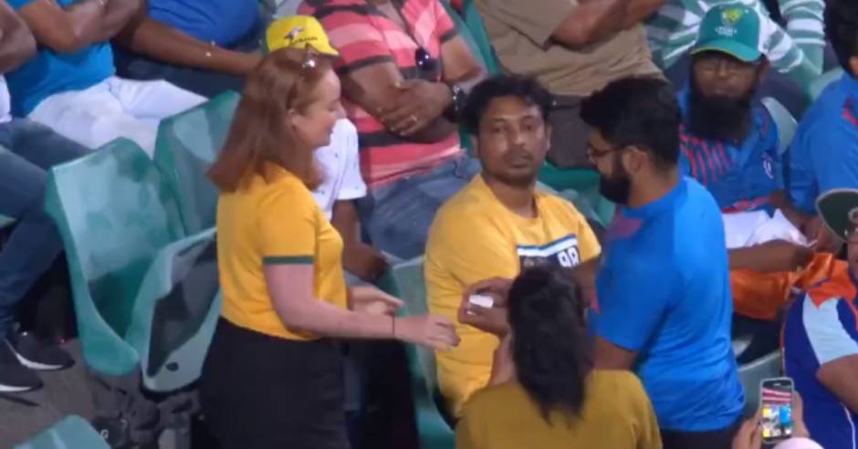 Indian fan reveals how he planned the proposal during IND v AUS ODI