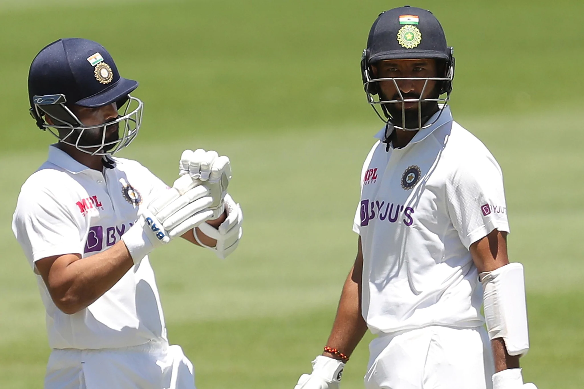 prithvi shaw takes one handed stunner to dismiss tim paine video