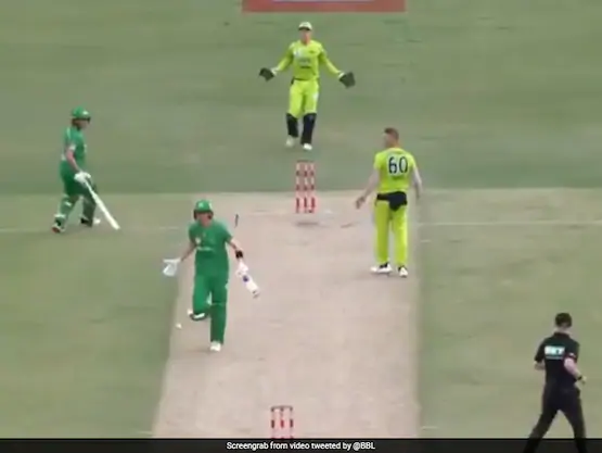 bbl melbourne stars nick larkin takes single ball inside jersey