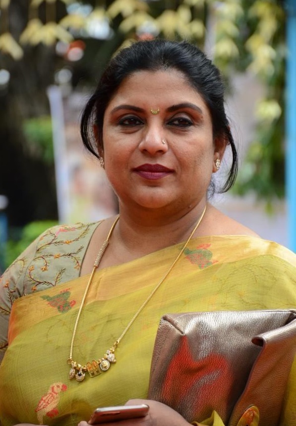 Popular actress has this to say about Bigg Boss 4 Rio Raj; fans ask if he is getting evicted ft Sripriya