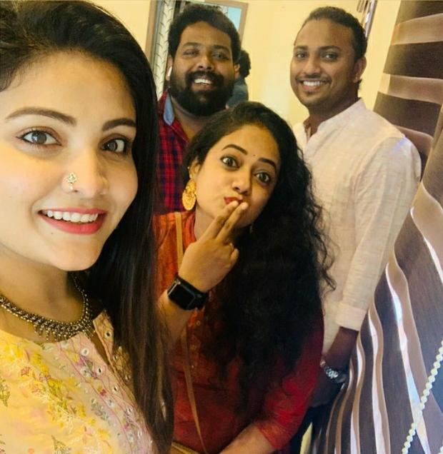 Two Popular TV stars get engaged - Pics go viral