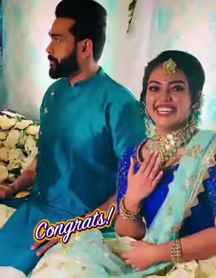 Two Popular TV stars get engaged - Pics go viral