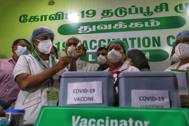TN CM Edappadi K. Palaniswami inaugurates COVID-19 vaccination drive
