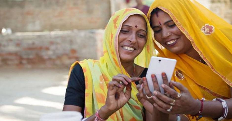 42 pc girls allowed access to mobile phone for less than an hour a day