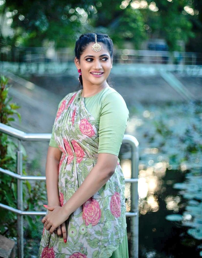 Losliya pairs up with this Bigg Boss Tamil fame for Tamil remake of Android Kunjappan ft Tharshan