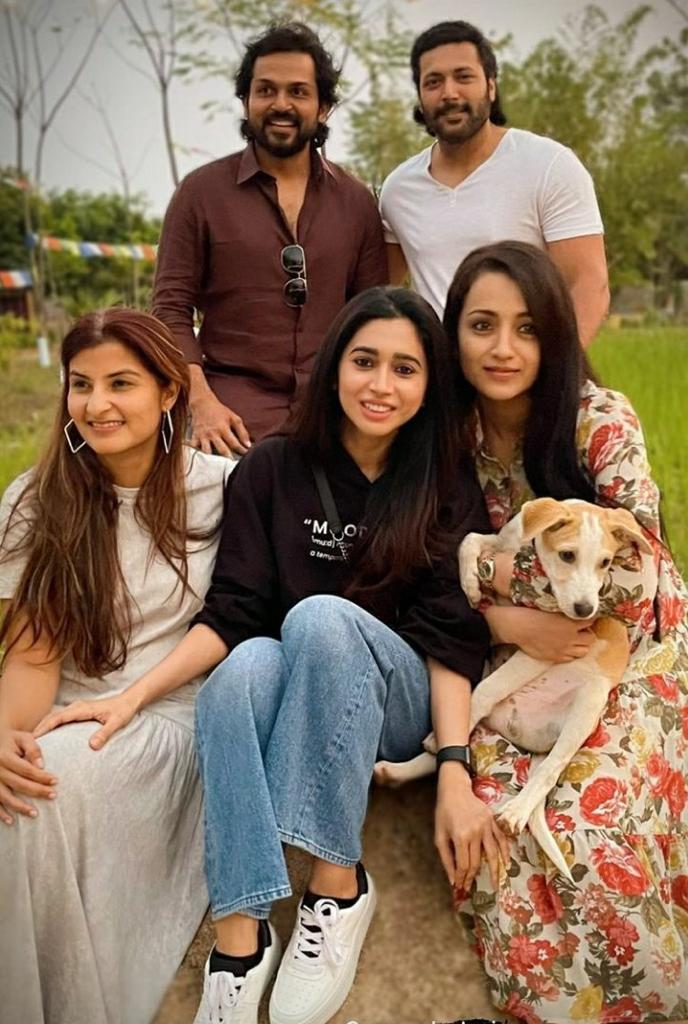 Ponniyin Selvan viral sneak peek into these star studded shooting spot pic dont miss