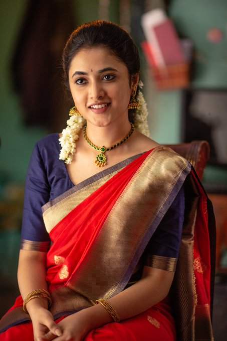 Suriya to team up with this popular and young actress for the first time in Suriya 40