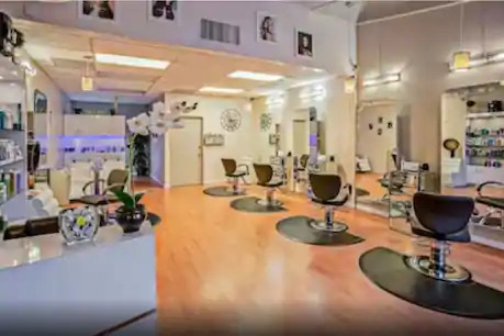 canada woman changed her own salon shop to film studio earn money