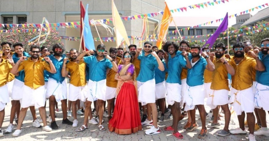 Harbhajan Singh veshti sattai shakes a leg to namma ooru kuthu
