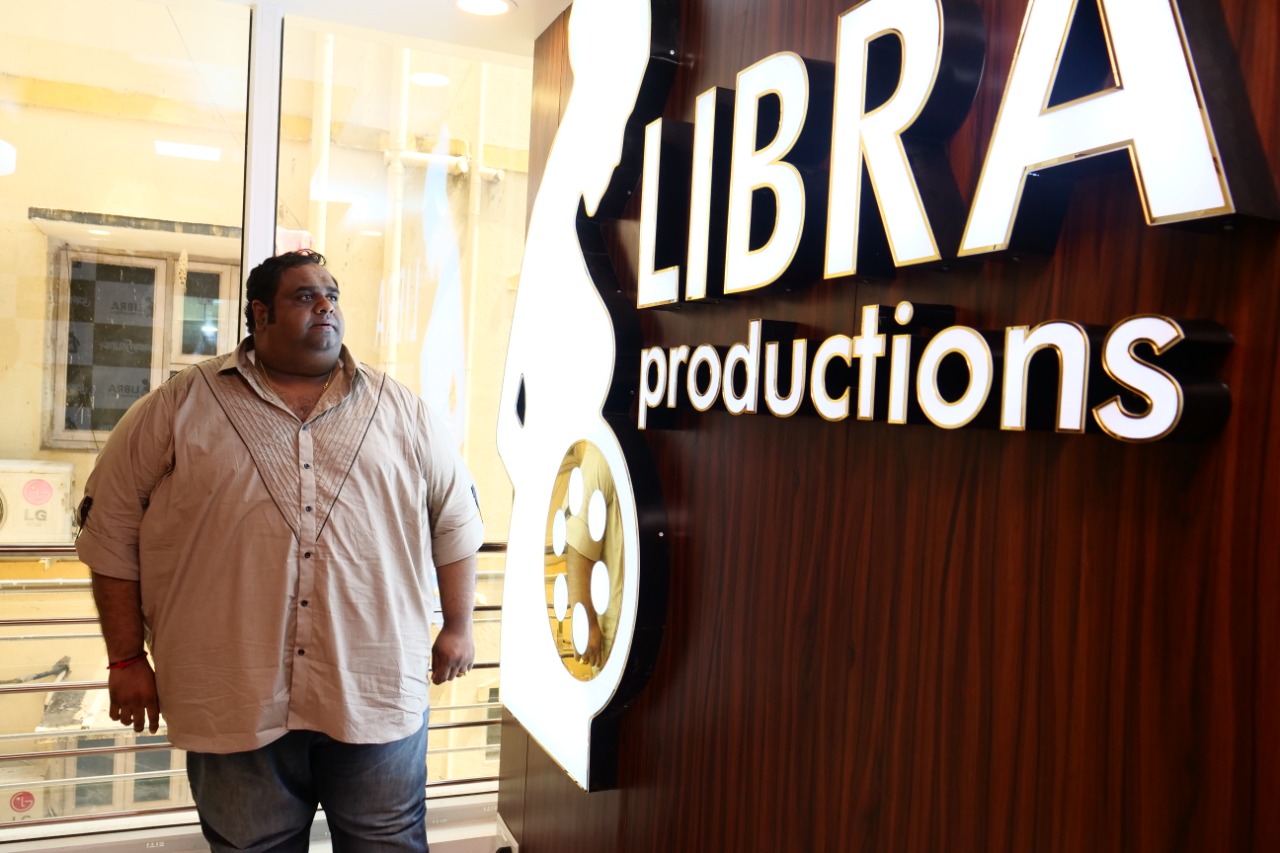 Libra Productions next interesting movie Munnarivaan ft Bharath, Janani Iyer, Vijay TV fame