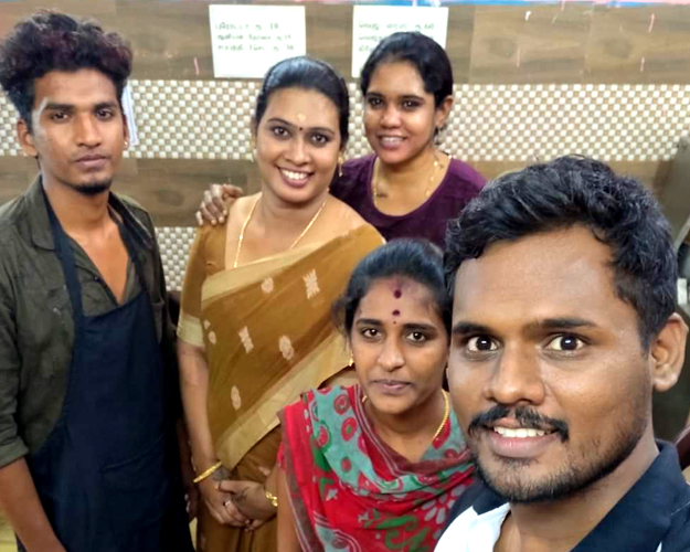 Madurai Transgender Nila start his own hotel