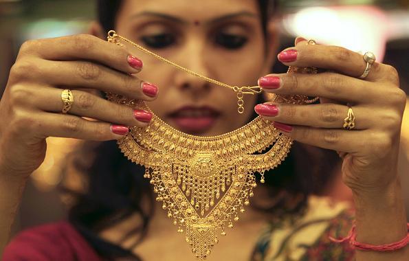 Gold prices today close to lowest in 11 months