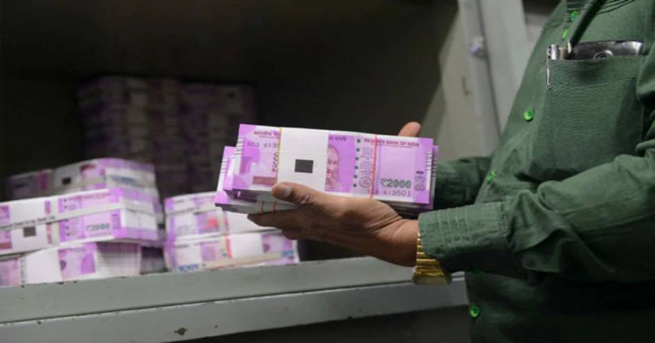 Govt in Lok Sabha: No Rs 2000 notes printed in last 2 years