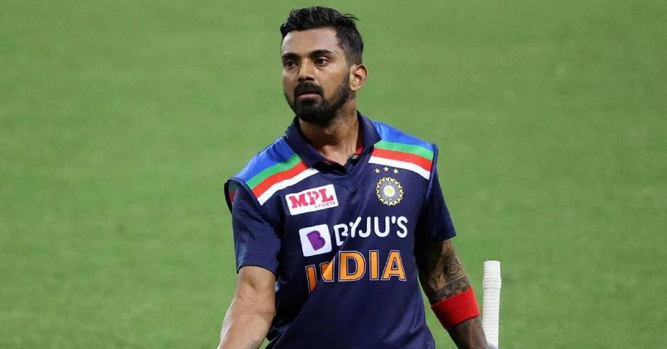 Twitter bursts out its anger on KL Rahul for scoring duck again