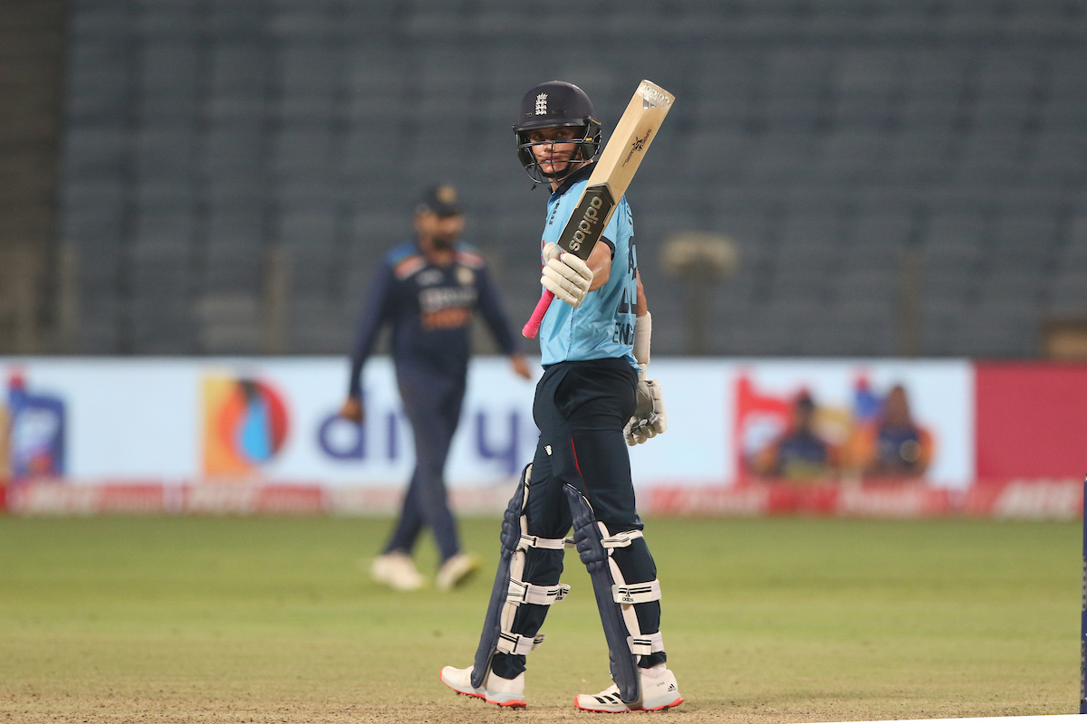 Shades of MS Dhoni, Jos Buttler praises Sam Curran's knock