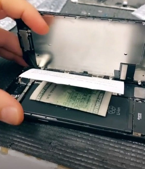 Man asks repair shop to not fix his phone, hide money inside it