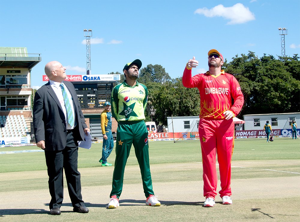 Pak bowler’s bouncer breaks Zimbabwean batsman's helmet into two