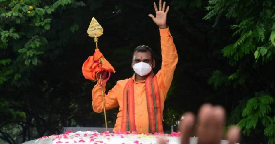 Dharapuram candidate BJP leader L.Murugan leading