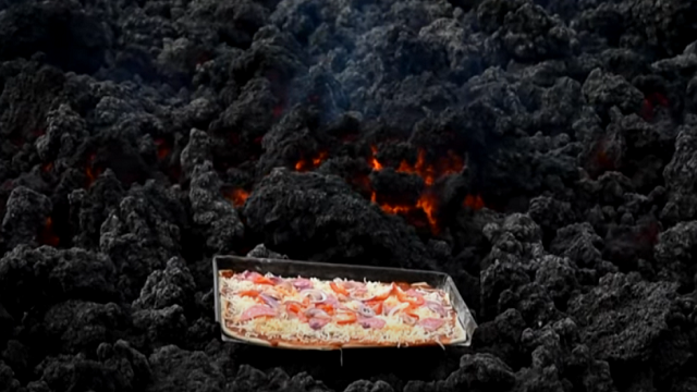 Pizza is served by the flames of the Pacaya volcano