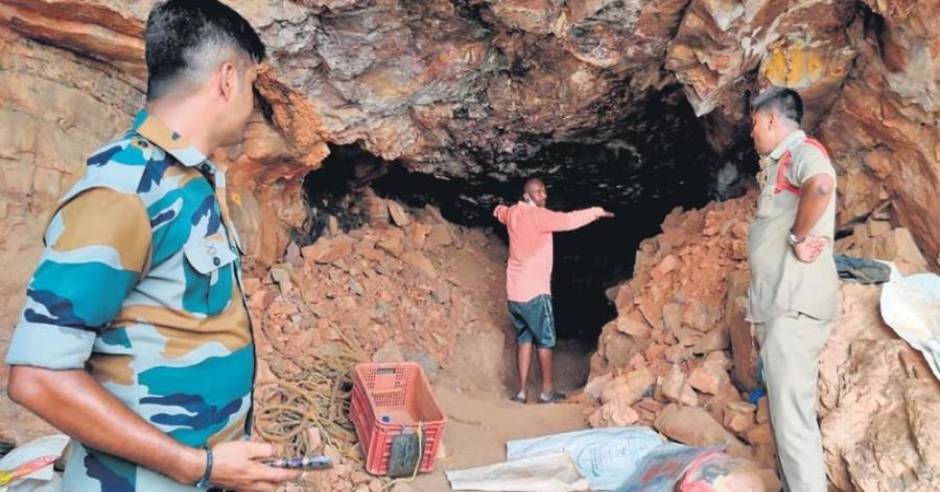 Treasure hunter digs 80 feet tunnel in hillock in a year