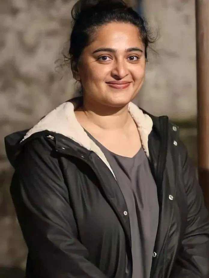 Anushka Shetty's casual pic has become the latest online sensation; viral