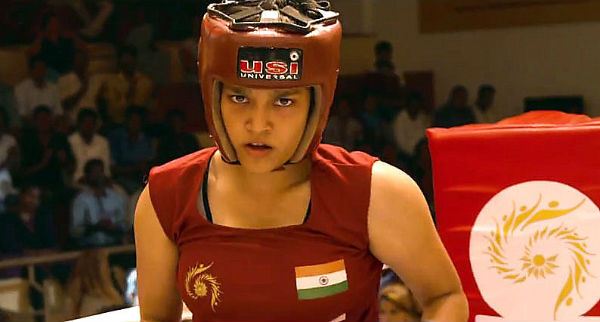 actress Ritika singh get hurts boxing practice video 