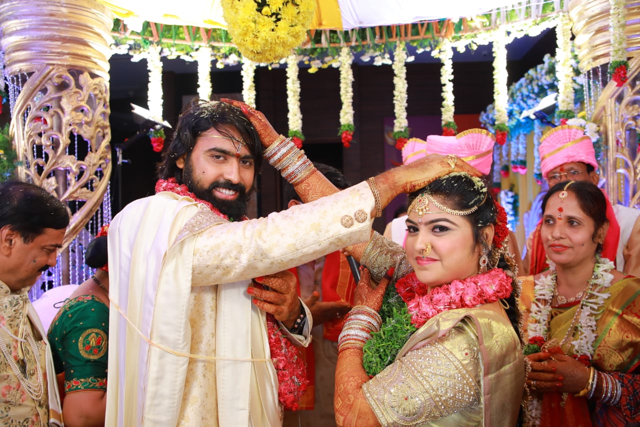 This young hero gets married to the love of his life; viral wedding pics ft Ashish Gandhi