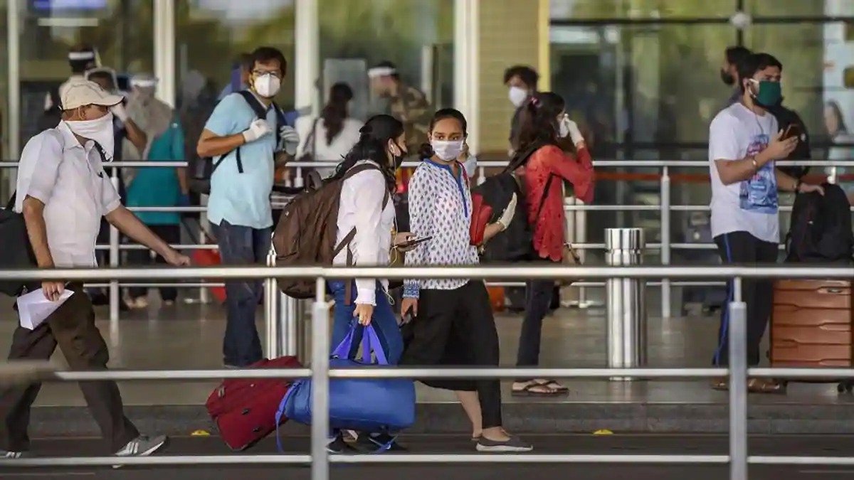 Domestic air travel likely to get easier for fully vaccinated