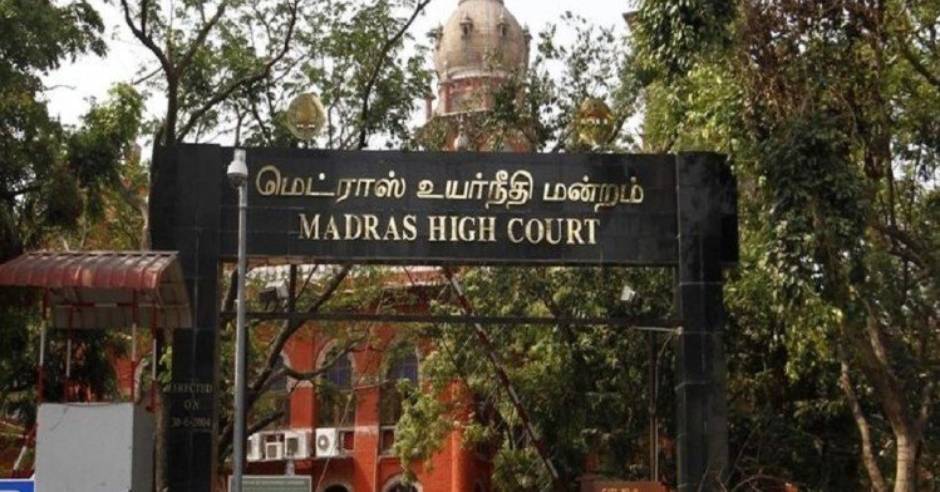 Saliva should not be used when packing foods: Madras High Court