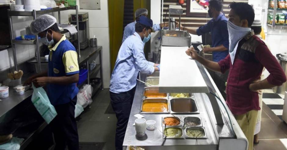 Saliva should not be used when packing foods: Madras High Court