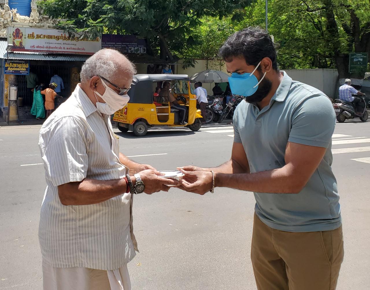 What Aari is doing during the lockdown is sure to move you