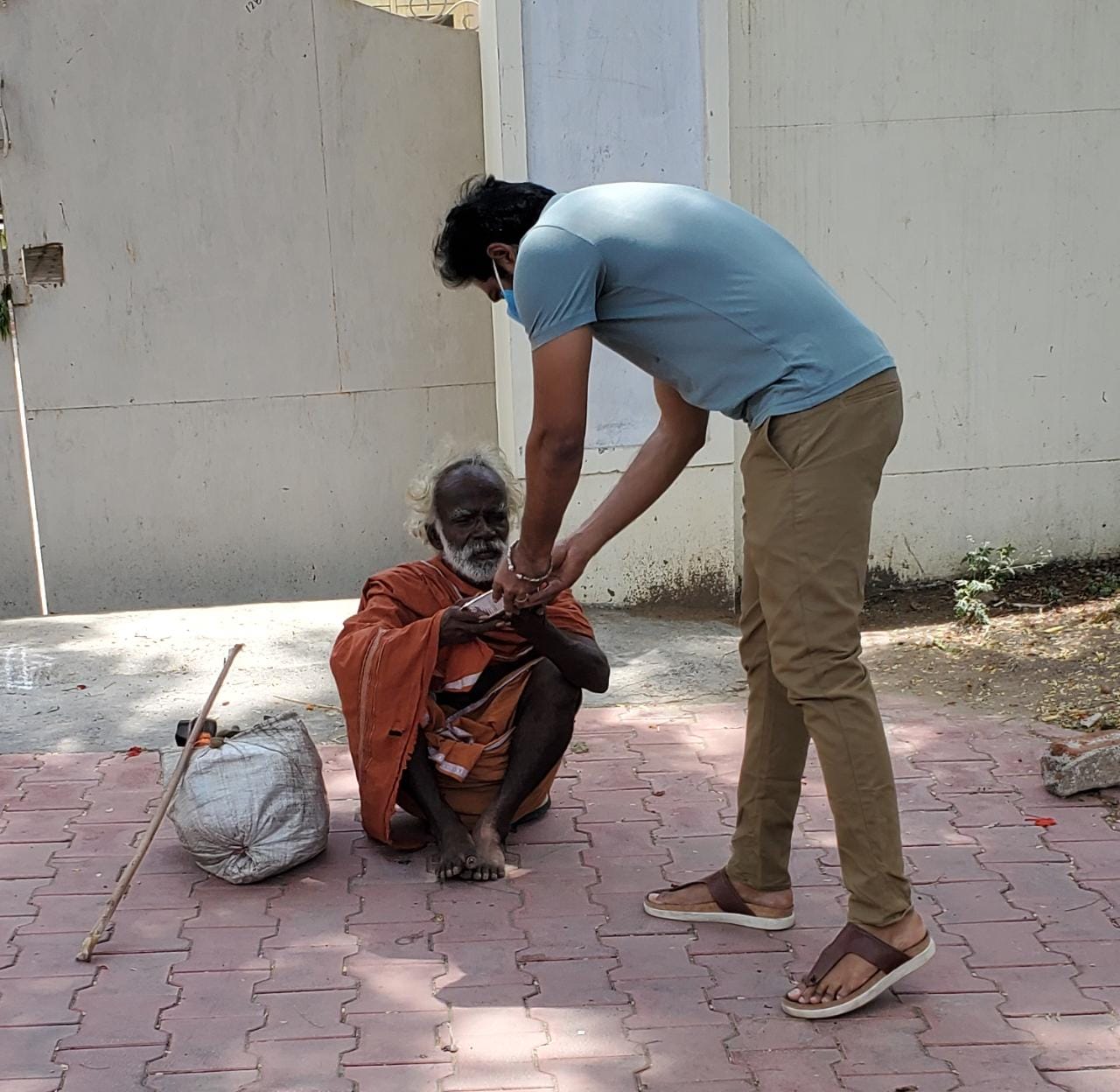 What Aari is doing during the lockdown is sure to move you