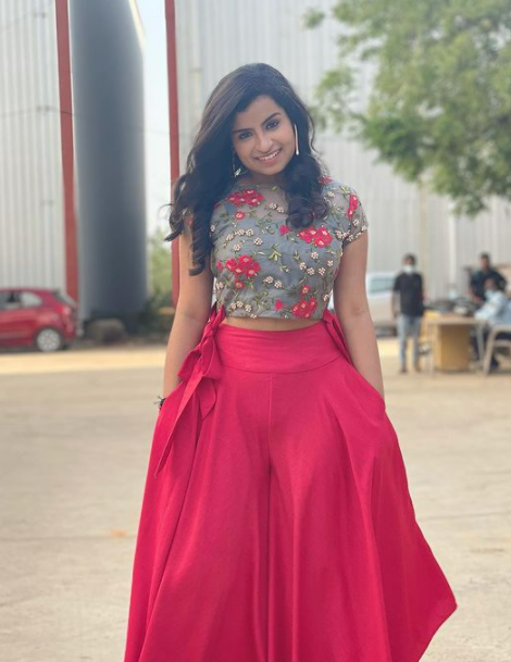 Sivaangi's rendition of this famous Mohanlal song has fans swooning