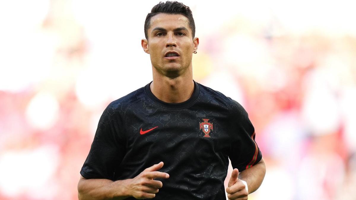 Cristiano Ronaldo's gesture costs Coca Cola four billion dollars