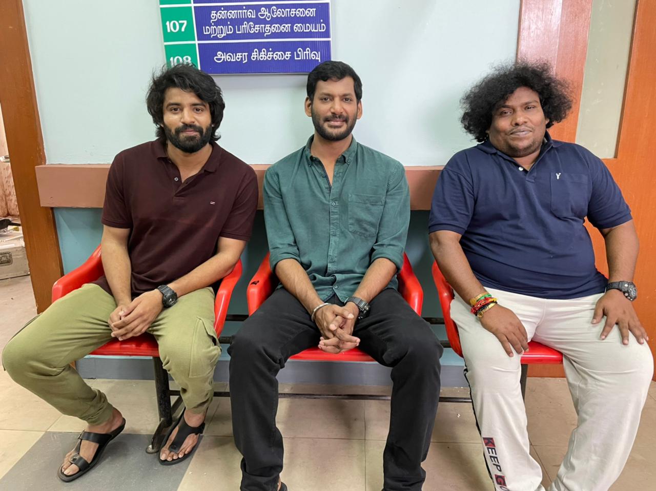 Vishal 31 welcomes prominent comedian Yogi Babu on board