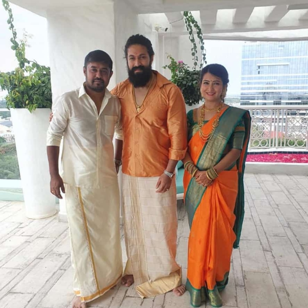 KGF's Yash and Radhika Pandit's housewarming ceremony pictures break the internet; goes VIRAL