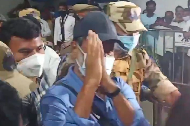 Thirumbi vanthuten nu sollu! Superstar is back in Chennai; First pics are VIRAL! Check out