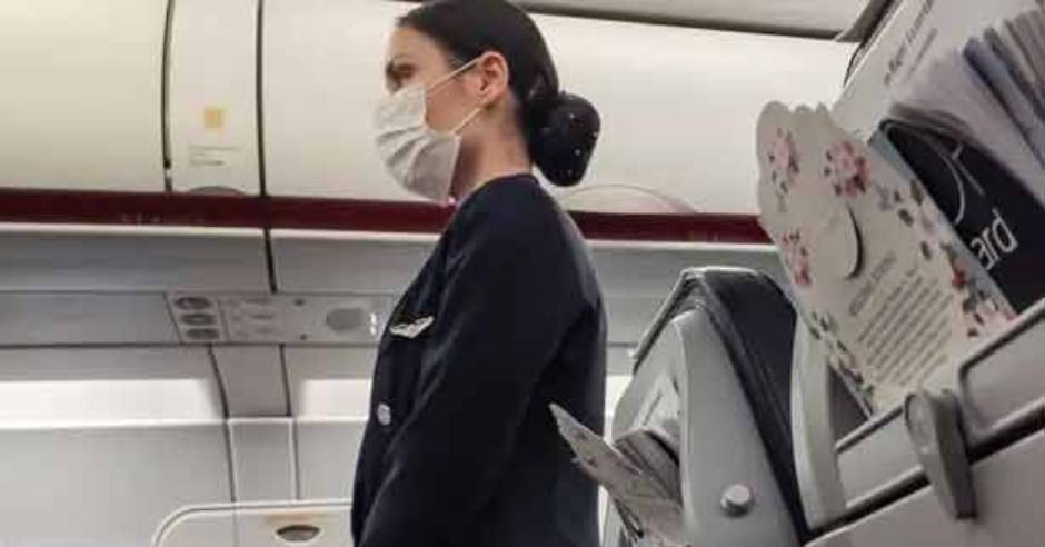 Flight delayed after passengers refuse to wear masks