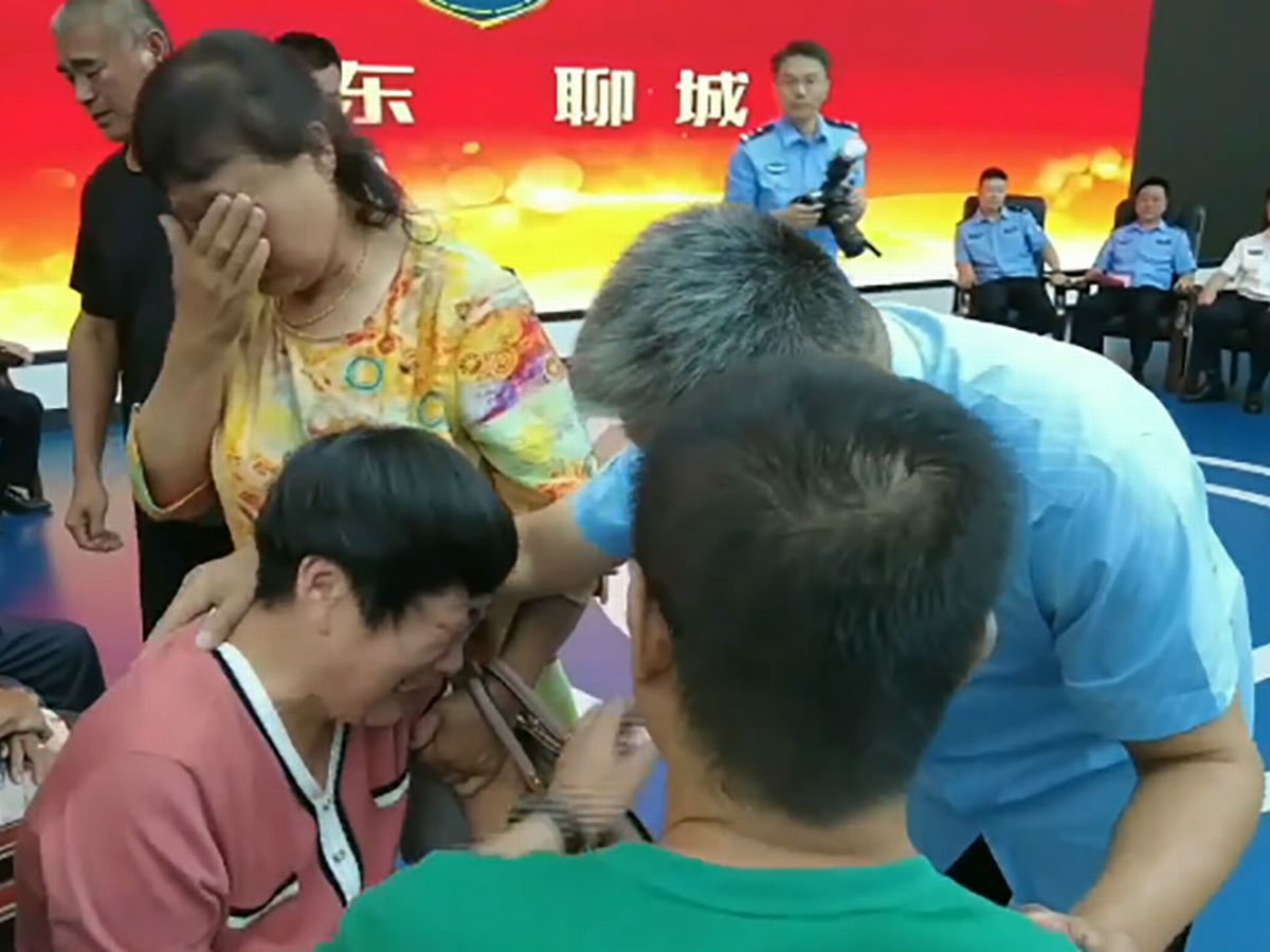 Man in China reunited with son abducted 24 years ago