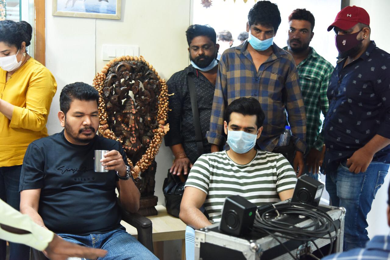 Director Shankar visits this upcoming film's shooting spot ft Lingusamy and Ram Pothineni’s RAPO 19