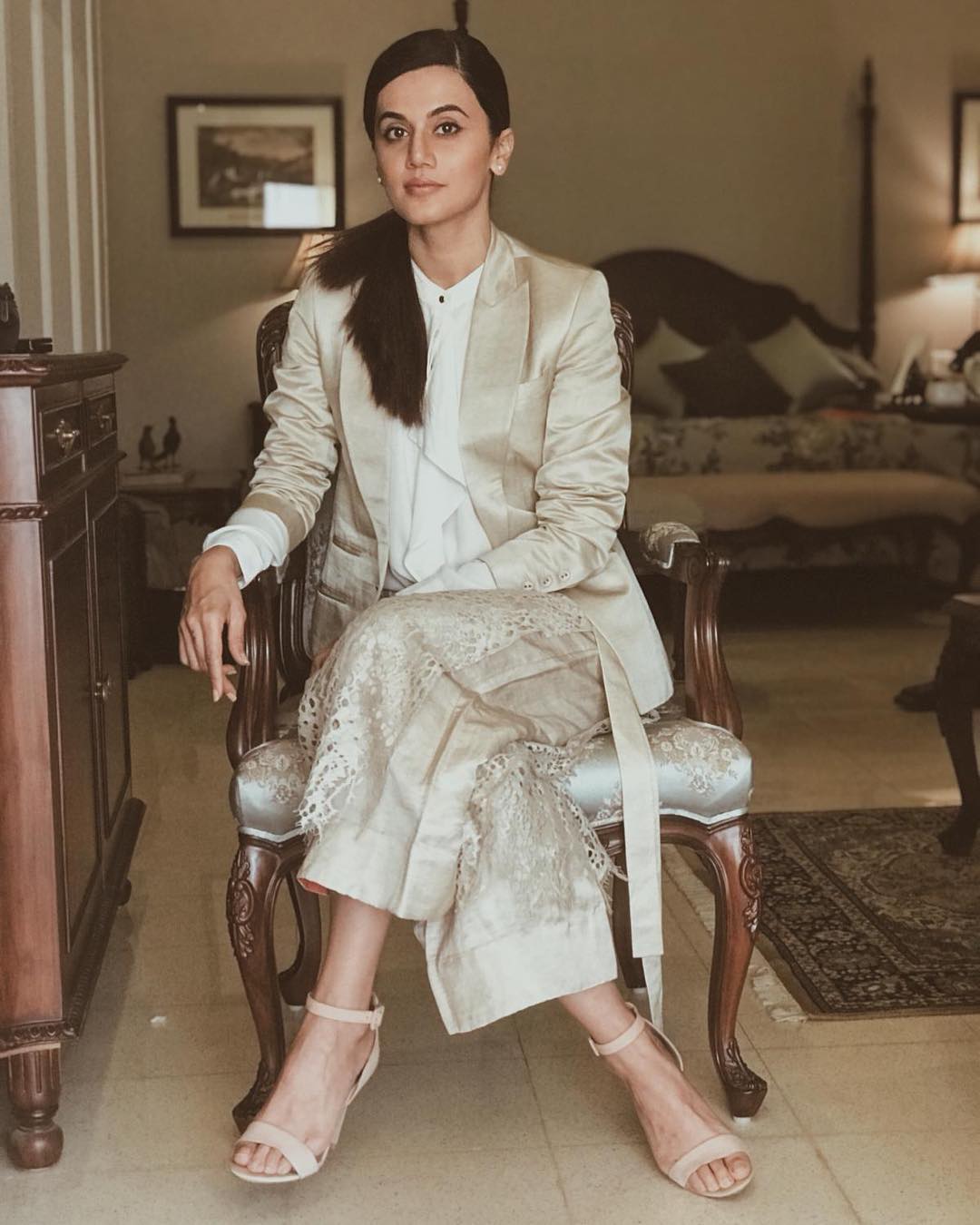 New beginnings for Taapsee Pannu as the Aadukalam actress announce exciting news ft outsiders films