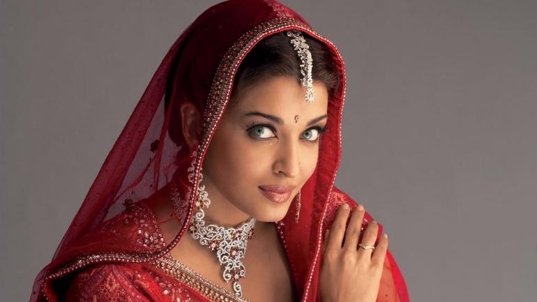 Big Breaking: Top Actress joins Mani Ratnam's Ponniyin Selvan shoot! - Full deets