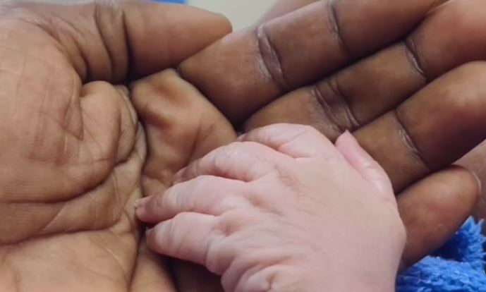 Sandy announces the birth of his second child - VIRAL PICS