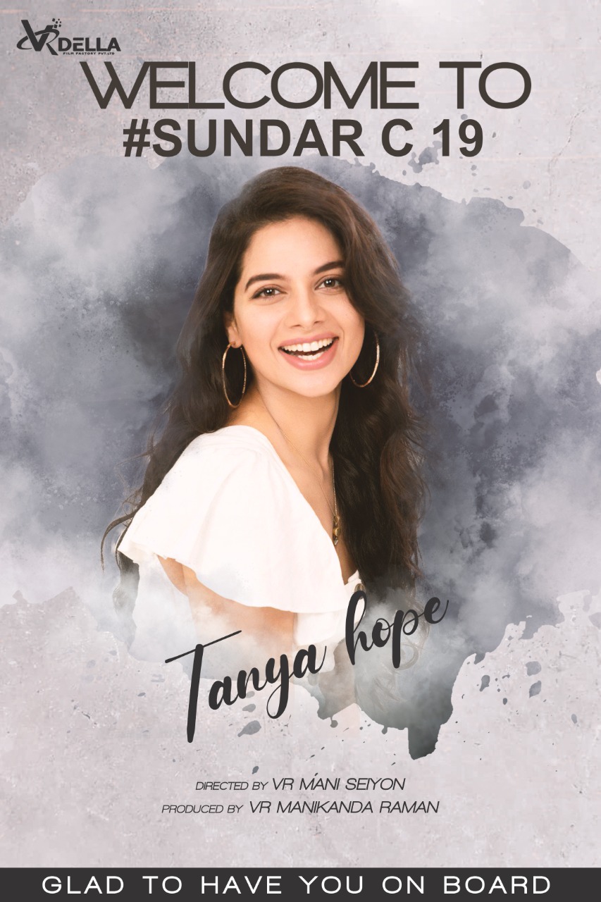 Sundar C's crime thriller with dual heroine welcomes this actress ft Tanya Hope, Mani Seiyon
