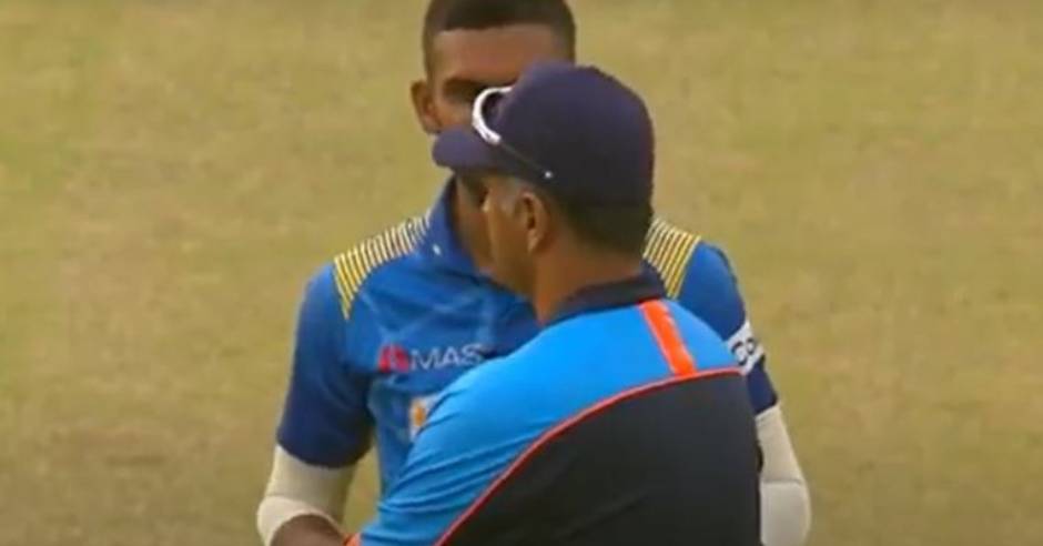 Here is what Rahul Dravid told Dasun Shanaka during the 3rd ODI