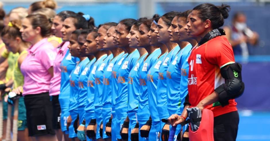 Tamil commentators celebrate Indian women hockey team enters in semis