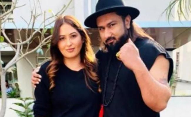Yo Yo Honey Singh's wife files domestic abuse complaint against him - What happened? Deets