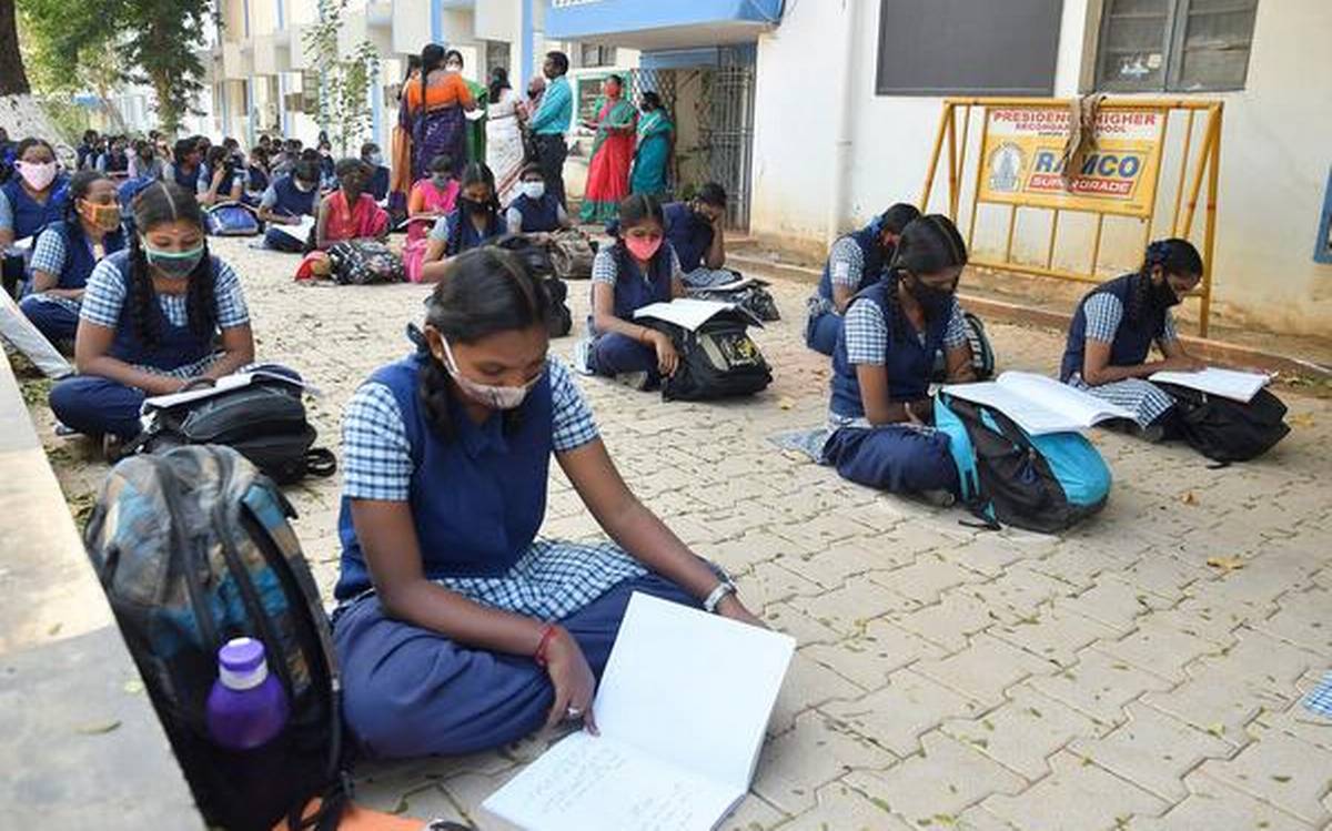 TN extends lockdown till Aug 23, schools to reopen for Class 9 onwards