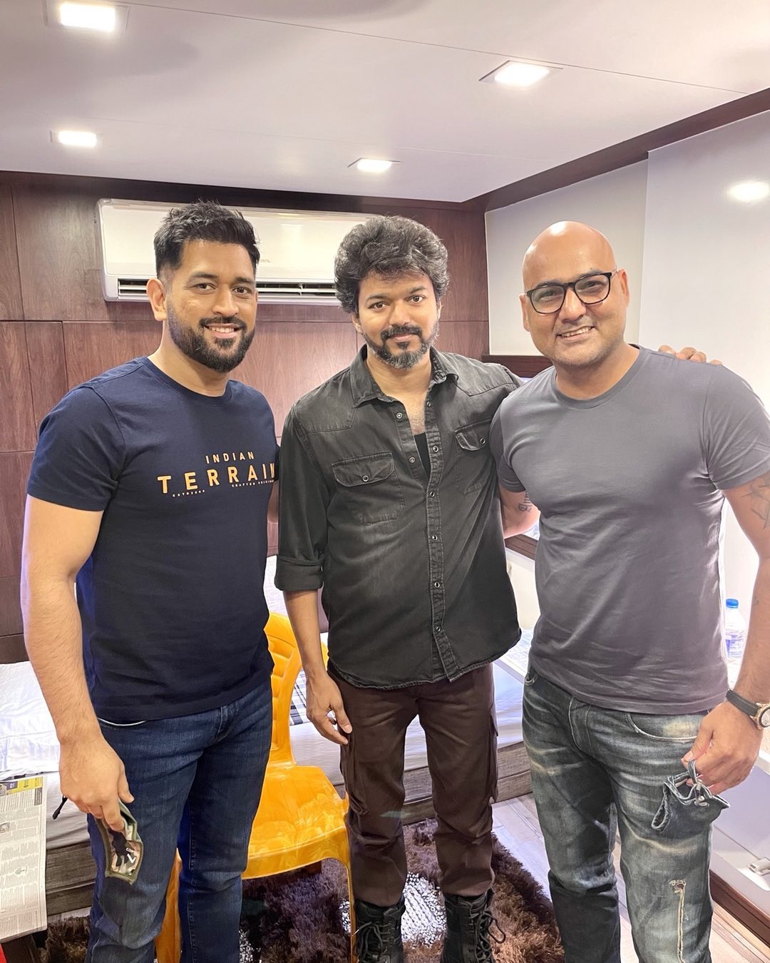 Two sensations Thalapathy Vijay and Thala MS Dhoni meet each other in Chennai; viral pics