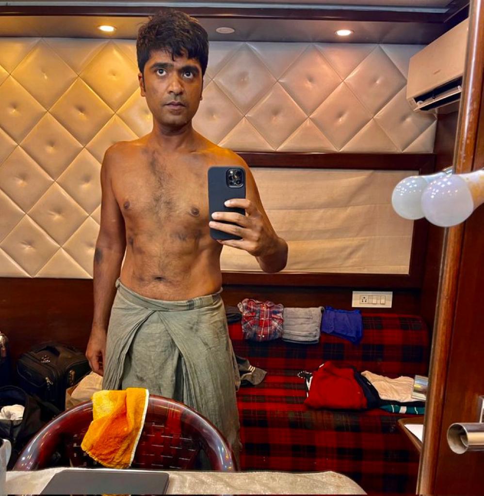 Unrecognisable! Silambaran's UNSEEN BTS look from GVM's Vendhu Thanindhathu Kaadu has fans stunned